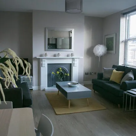 Alpha Deluxe 2 Bedroom *